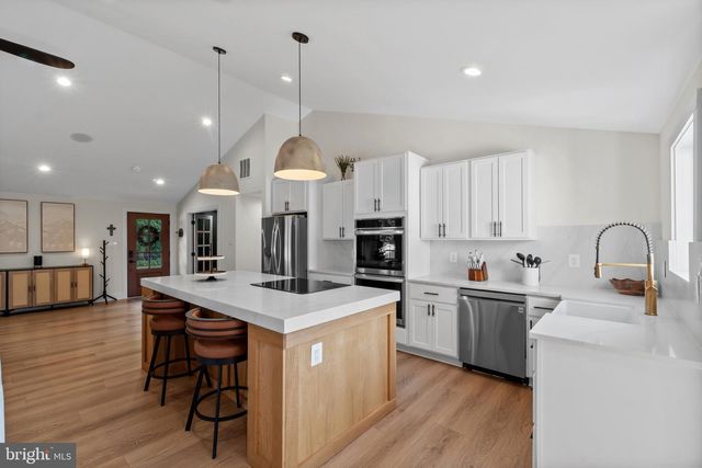 428 ROYAL BEACH RD, Pasadena, MD 21122