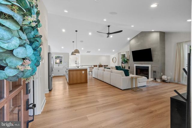 428 ROYAL BEACH RD, Pasadena, MD 21122