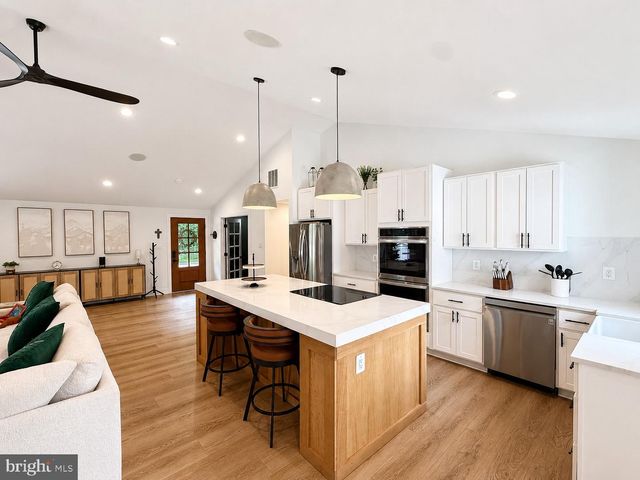 428 ROYAL BEACH RD, Pasadena, MD 21122