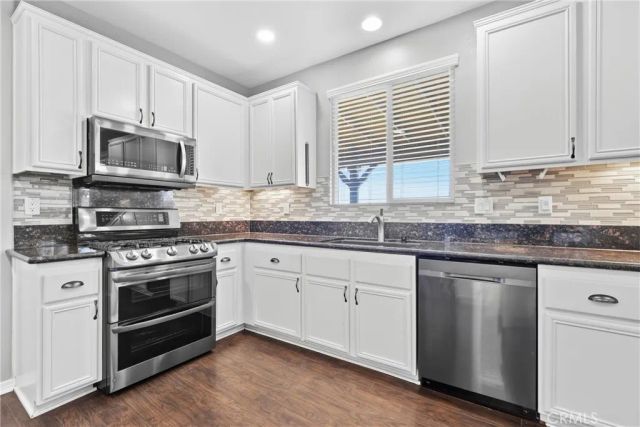 2430 Newberry Street, Rosamond, CA 93560