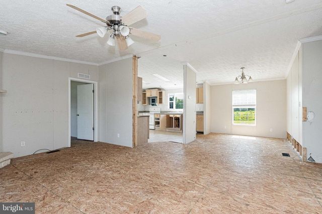 2 PADDOCK LN, Fredericksburg, VA 22406