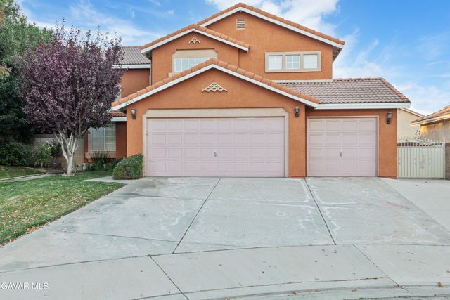 44103 Sundance Court, Lancaster, CA 93535