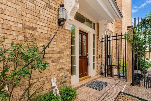 20 Stalynn Lane, Houston, TX 77027