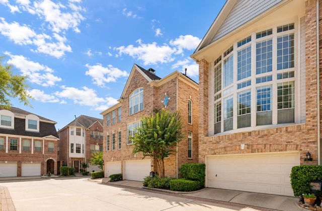 20 Stalynn Lane, Houston, TX 77027