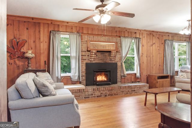 169 N Pinecrest Road, Toccoa, GA 30577