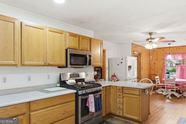 169 N Pinecrest Road, Toccoa, GA 30577