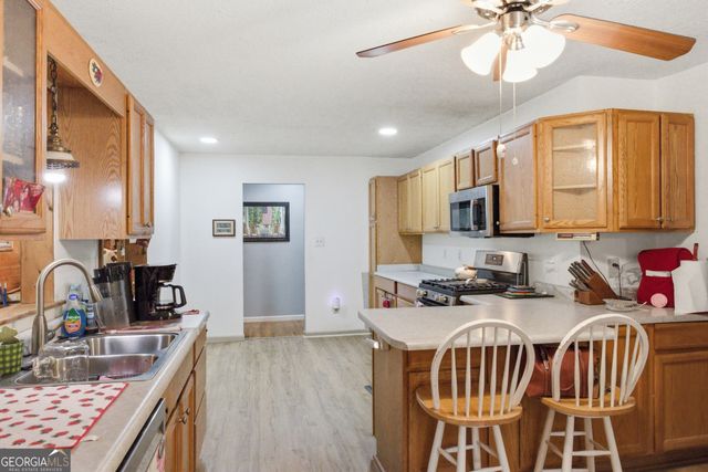 169 N Pinecrest Road, Toccoa, GA 30577