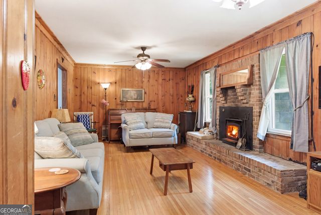 169 N Pinecrest Road, Toccoa, GA 30577