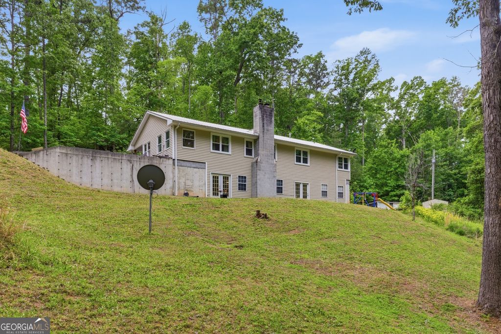 169 N Pinecrest Road, Toccoa, GA 30577