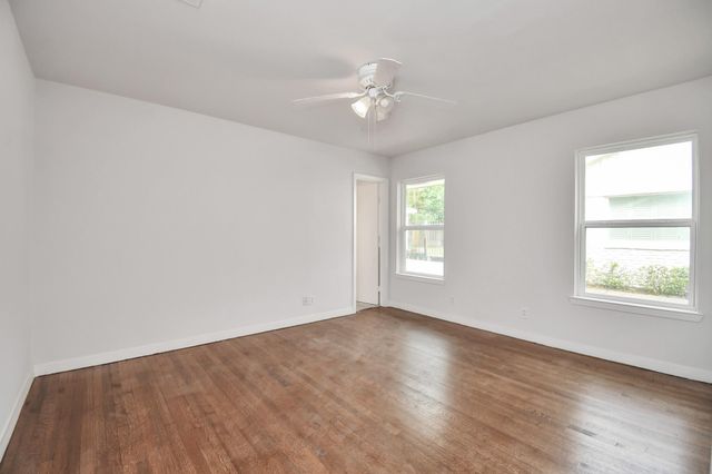 5010 Creekbend Drive, Houston, TX 77035