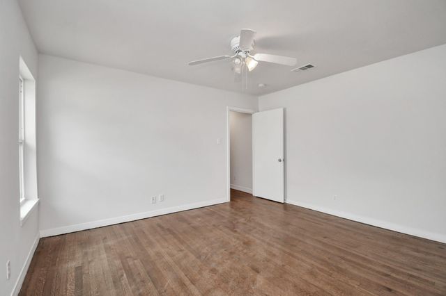 5010 Creekbend Drive, Houston, TX 77035