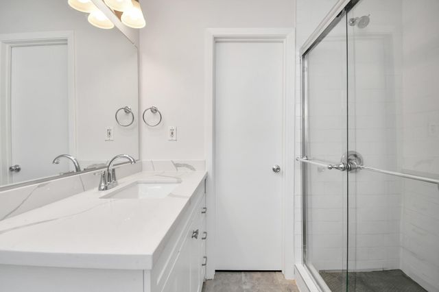 5010 Creekbend Drive, Houston, TX 77035