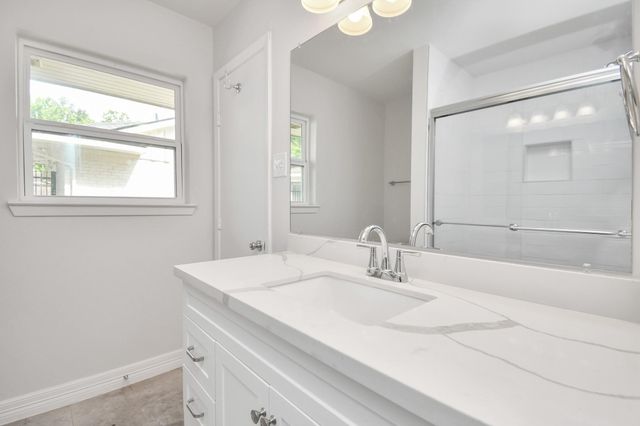 5010 Creekbend Drive, Houston, TX 77035