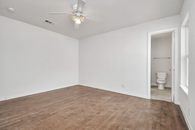 5010 Creekbend Drive, Houston, TX 77035