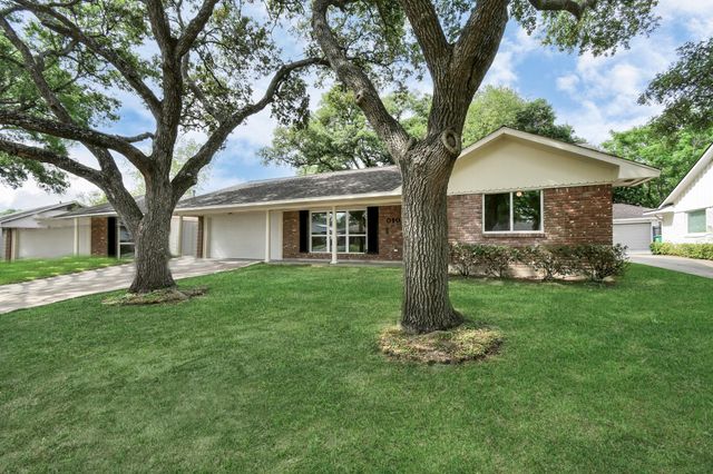 5010 Creekbend Drive, Houston, TX 77035