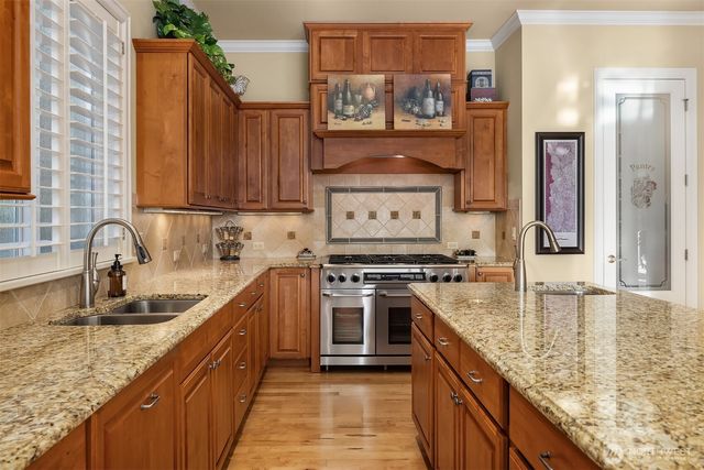 15335 NE 106th Court, Redmond, WA 98052