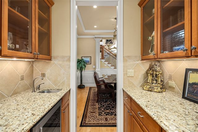 15335 NE 106th Court, Redmond, WA 98052