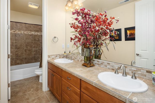 15335 NE 106th Court, Redmond, WA 98052