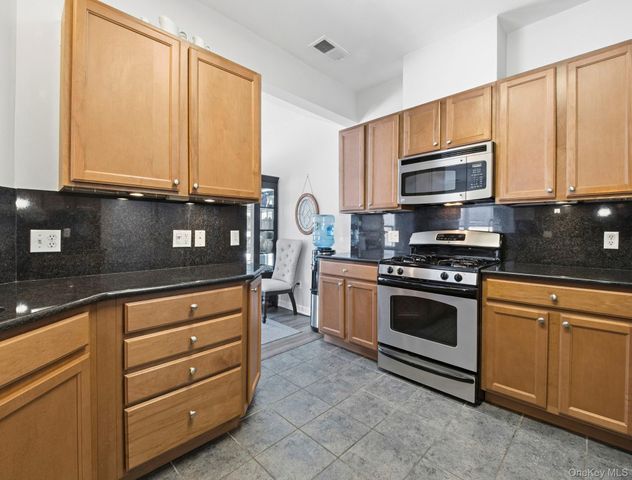 15 Revolution Road, Cold Spring, NY 10516