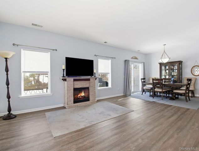 15 Revolution Road, Cold Spring, NY 10516