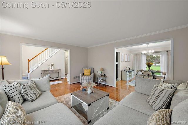 46481 E Oak Manor Court, Canton Charter Township, MI 48187