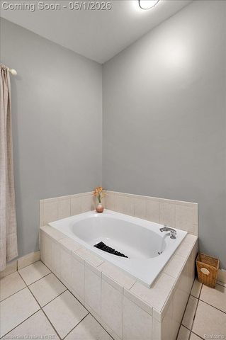 46481 E Oak Manor Court, Canton Charter Township, MI 48187