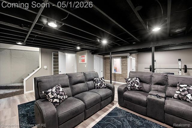 46481 E Oak Manor Court, Canton Charter Township, MI 48187