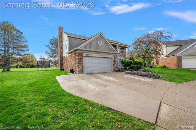 46481 E Oak Manor Court, Canton Charter Township, MI 48187