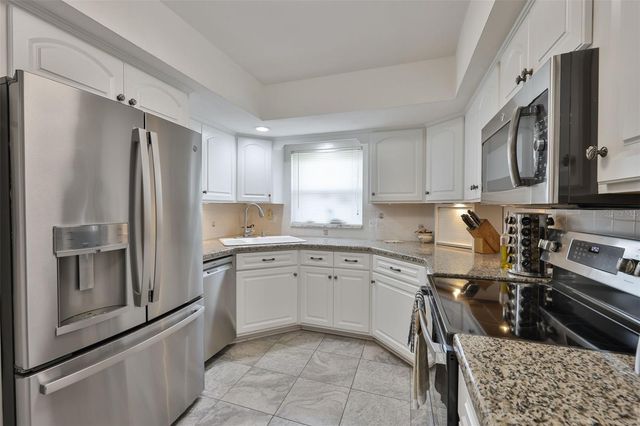 2617 LOCKSLEY STREET 253, Sun City Center, FL 33573