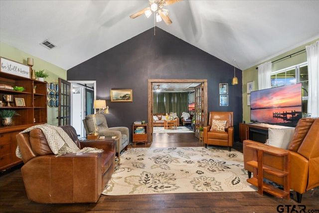 407 Briar Court, Overton, TX 75684
