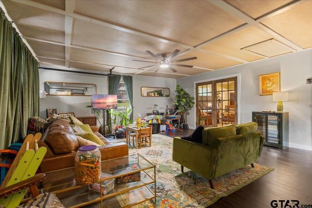 407 Briar Court, Overton, TX 75684