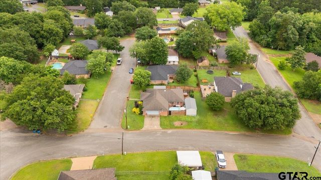 407 Briar Court, Overton, TX 75684
