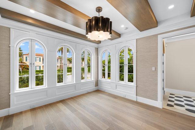 350 Seabreeze Avenue, Palm Beach, FL 33480