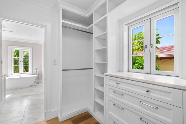 350 Seabreeze Avenue, Palm Beach, FL 33480