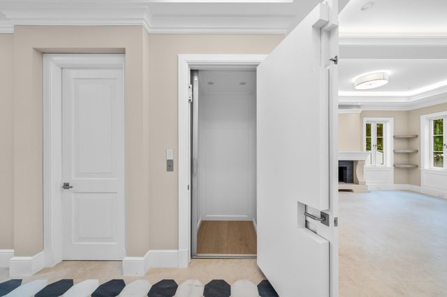 350 Seabreeze Avenue, Palm Beach, FL 33480