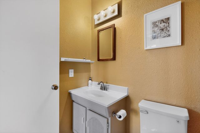 3 Gavilan Road, Santa Fe, NM 87508