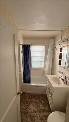 4202 W 53rd Terrace, Roeland Park, KS 66205