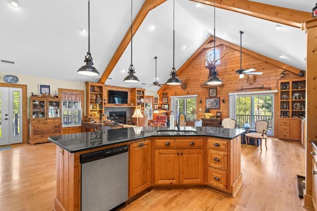 1124 Kingsburg Hwy., Johnsonville, SC 29555