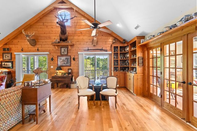 1124 Kingsburg Hwy., Johnsonville, SC 29555