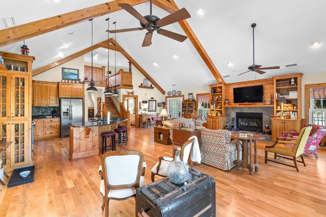 1124 Kingsburg Hwy., Johnsonville, SC 29555