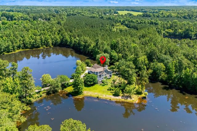 1124 Kingsburg Hwy., Johnsonville, SC 29555