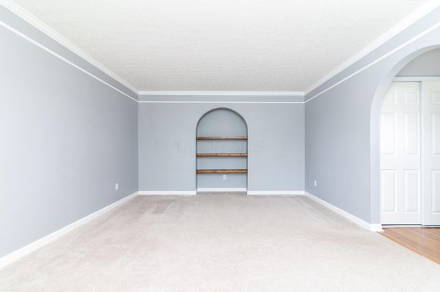 107 N Highview Boulevard, Pataskala, OH 43062