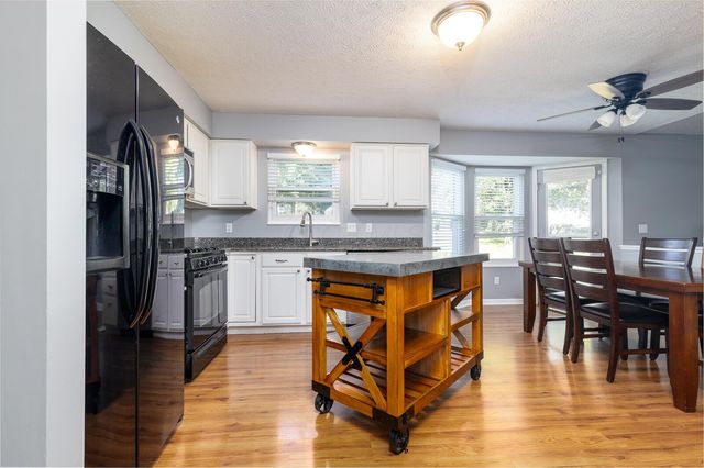 107 N Highview Boulevard, Pataskala, OH 43062