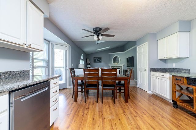 107 N Highview Boulevard, Pataskala, OH 43062