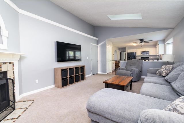 107 N Highview Boulevard, Pataskala, OH 43062