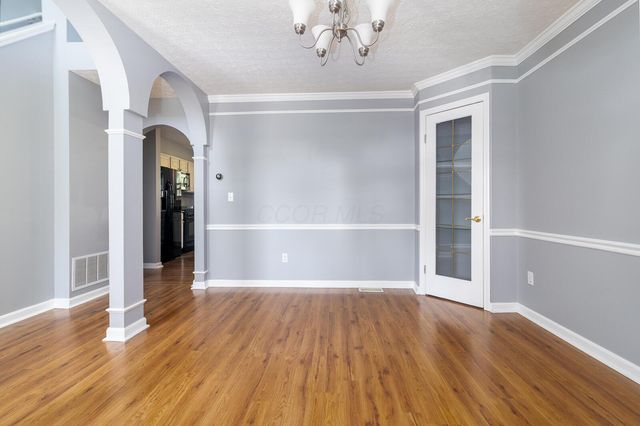 107 N Highview Boulevard, Pataskala, OH 43062