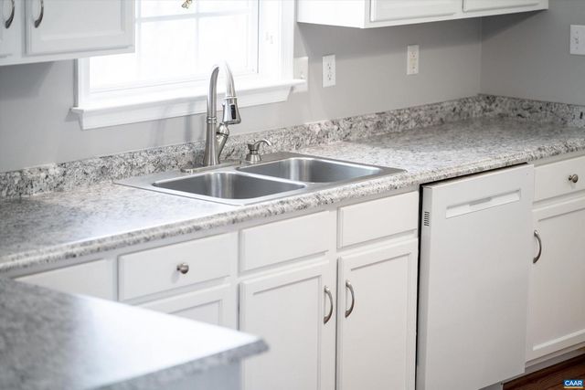 17 SEMINOLE TRL, Palmyra, VA 22963