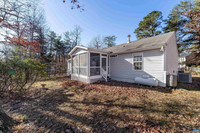 17 SEMINOLE TRL, Palmyra, VA 22963
