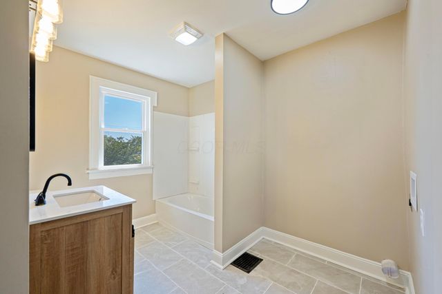 693 Thurman Avenue, Columbus, OH 43206
