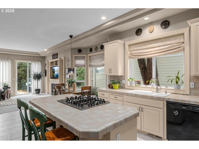 12100 Se WILLIAM OTTY Rd, Happy Valley, OR 97086